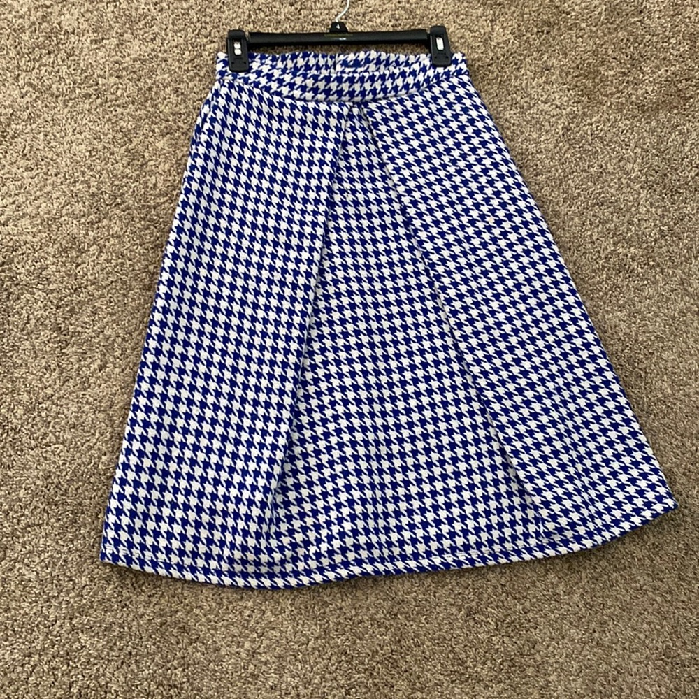 Juneblake Skirts | Junieblake A Line Houndstooth Midi Skirt | Color: Blue/White